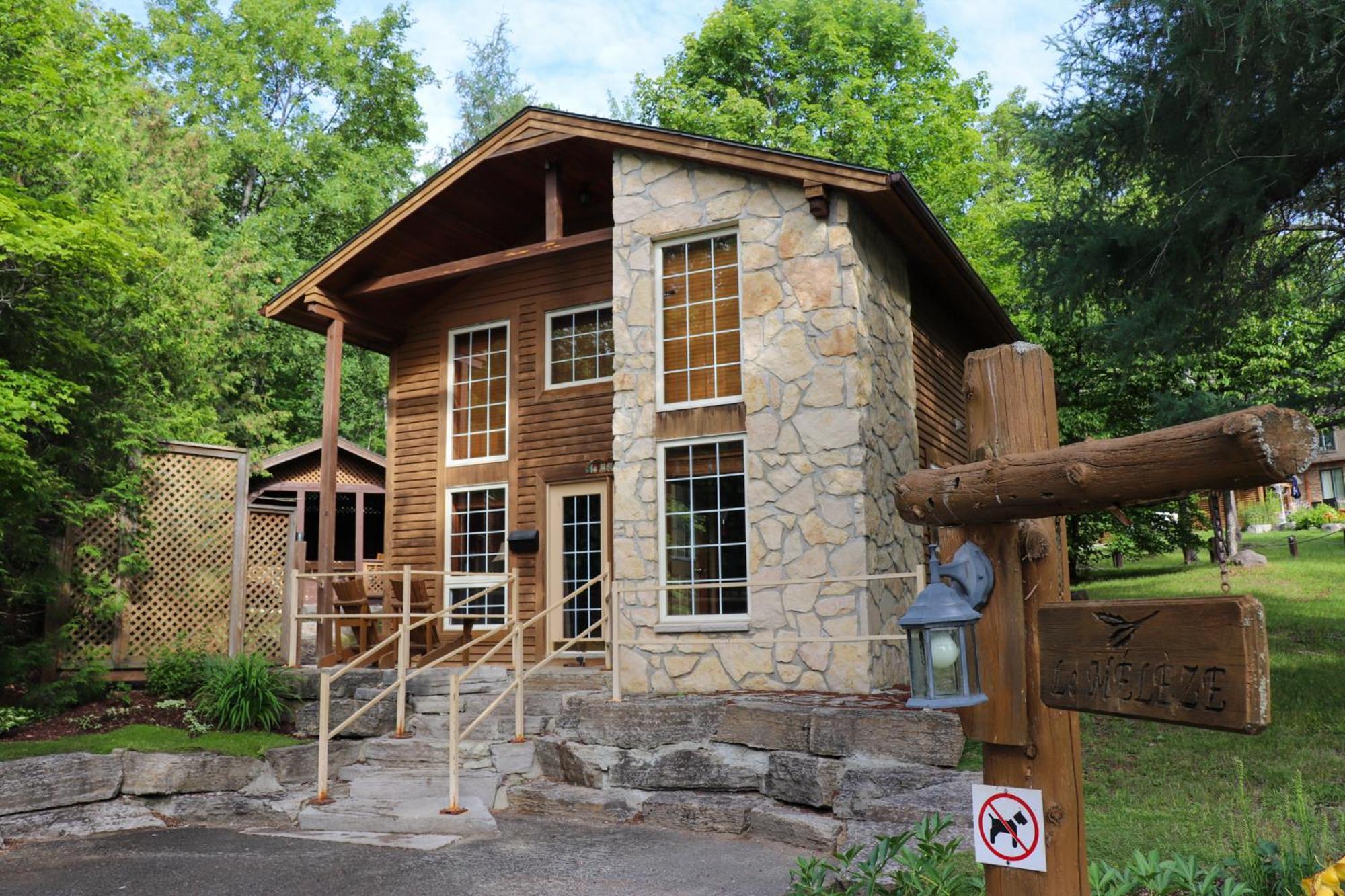 La Bannik Villa Ville-Marie Exterior photo
